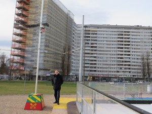 Lors de l'inauguration de la patinoire devant l'Etoile Palettes dont il a la mandat d'architecte pour la rénovation.